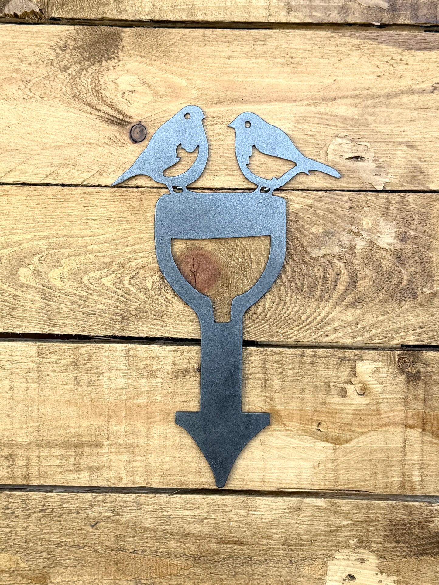 Garden Birds Art, Robin on the Spade Wall Decor, Metal Bird Sign Art, Modern Garden Art, Laser Cut Steel Art